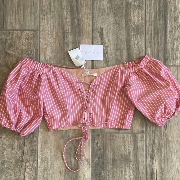 Wayf Tops - Nordstrom WAYF Crop Top Sz. Small